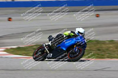 media/Apr-23-2022-Fastrack Riders (Sat) [[cb2d6ae73d]]/LEVEL 4/1PM TURN 6 OUTSIDE/